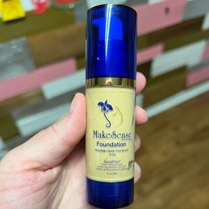 Porcelain SeneGence Foundation